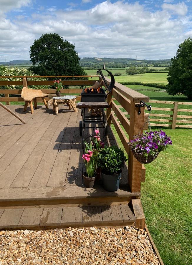 Burtree House & Retreats Tipi With Secluded Hot Tub Hotel Thirkleby Exterior photo